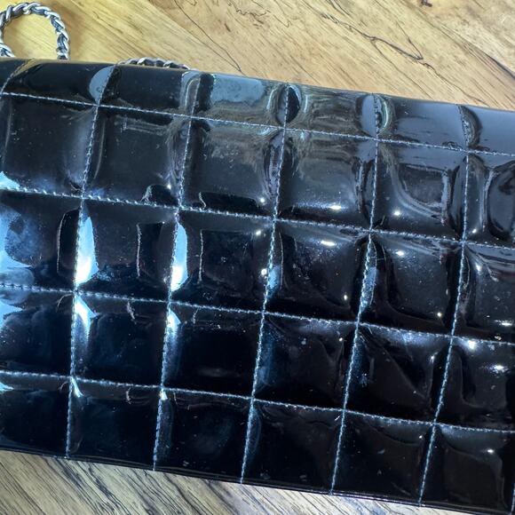 Chanel Black Patent Chocolate Bar Shoulder Bag SHW Series 6 Authentic CoA - Picture 3 of 8